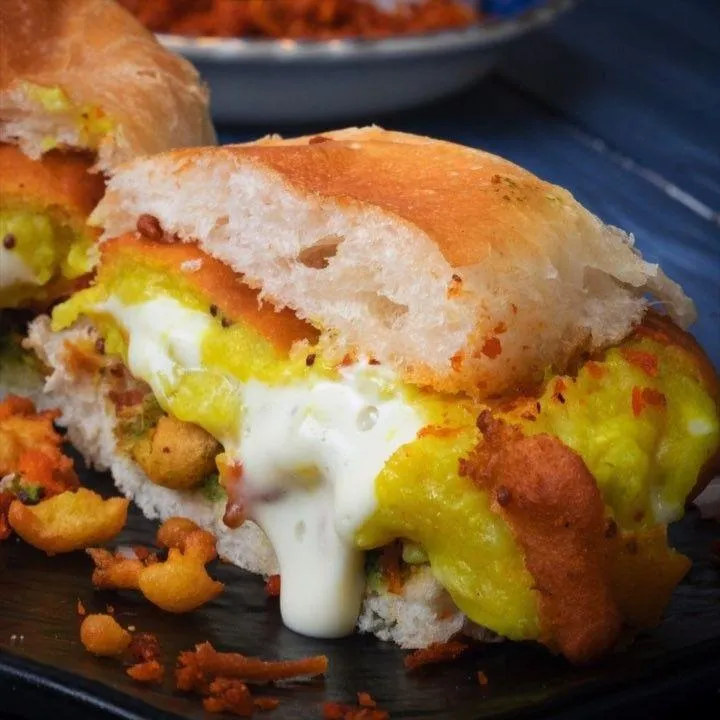 Mayonnaise Vadapav (Butter)
