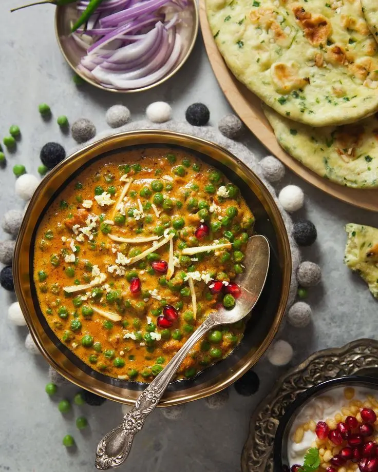 Khoya Mutter Kaju Paneer